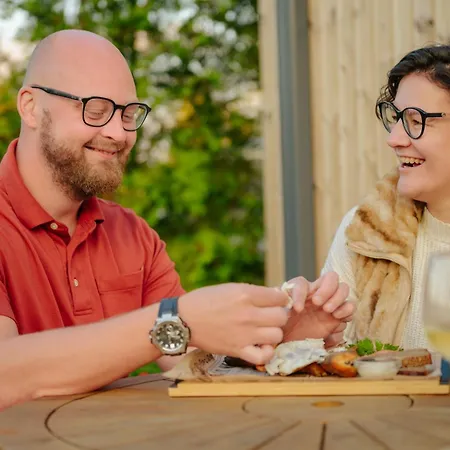 Дом отдыха Eco With A Hot Tub And Sauna *